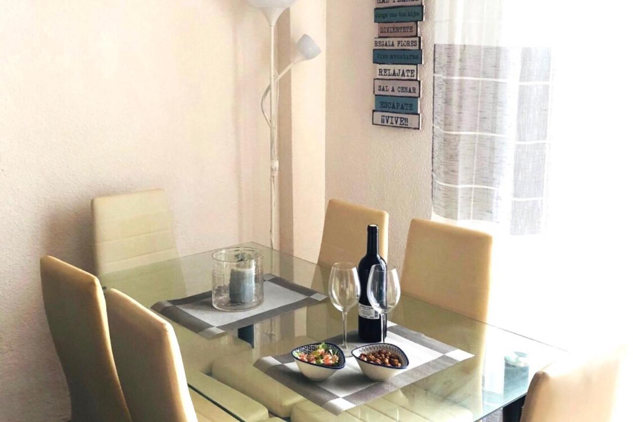 Apartment With Pool & Balcony Less Than 10Min Walk To La Mata Beach! Torrevieja Kültér fotó